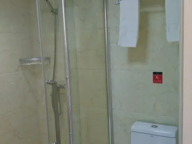 Pinghu Golden Bay Hotel