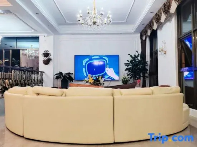 Xiaocui Home (Longwangtou Beach)