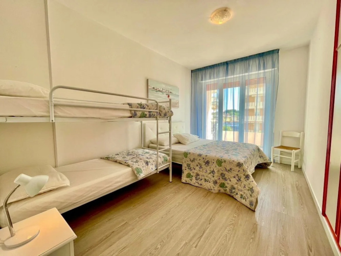 Bright Apartment by the Beach