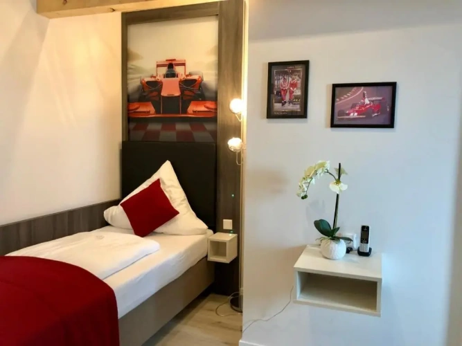 Deluxe Single room
