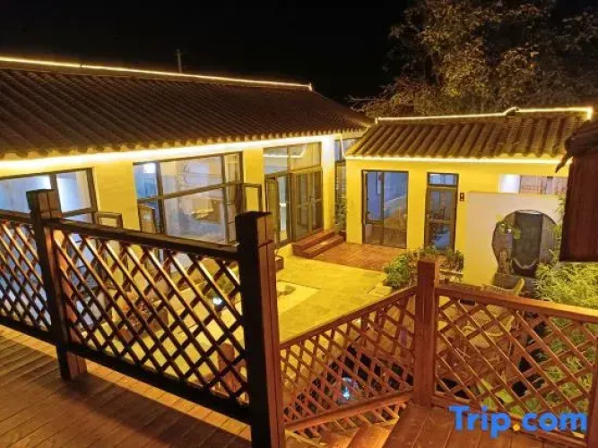 Supreme Home and Three lane Homestay