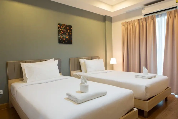 Deluxe Twin room with balcony