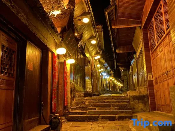 Xiyue·Linjiang Inn