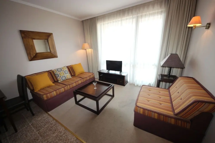 Apartment with balcony and with sea view
