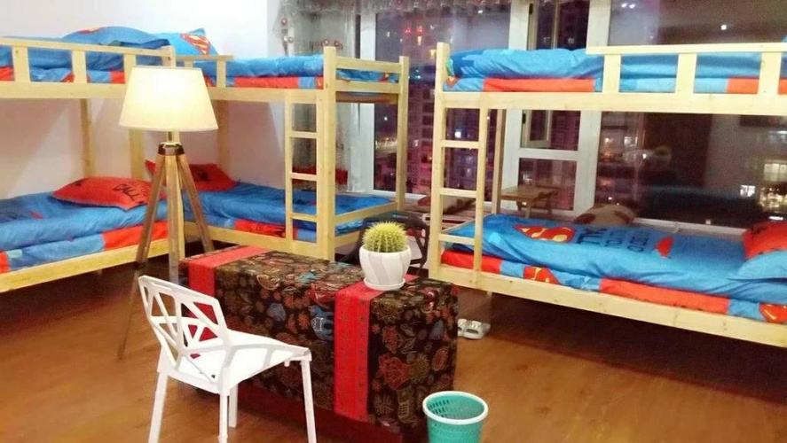 Chongqing Romantic Youth Hostel