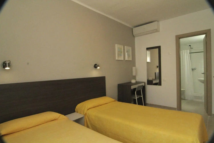 Hostal Tahiti Rs