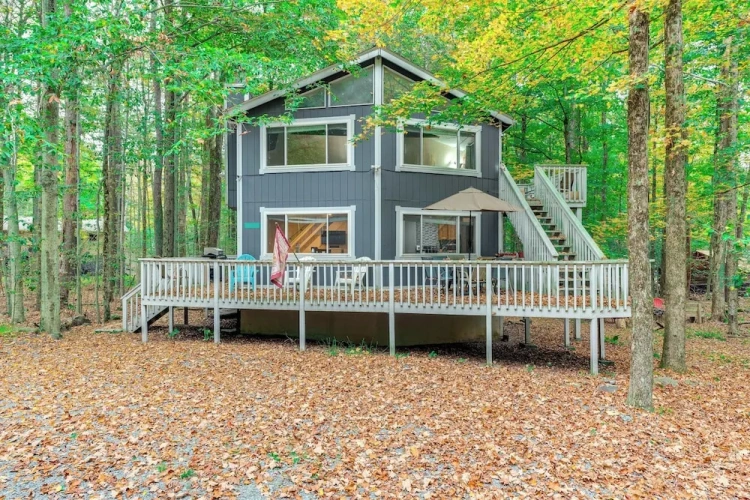 4 Bedrooms Cottage