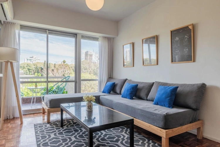 3 Bedrooms Apartment