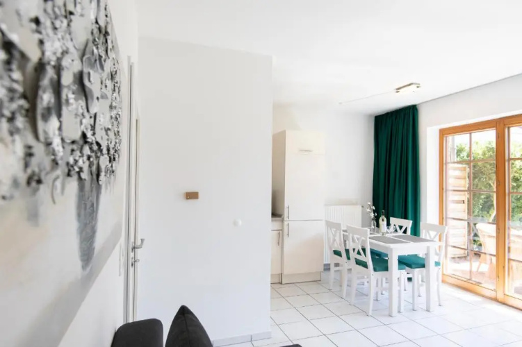 Alte Bergstrasse 6, Wohnung 4