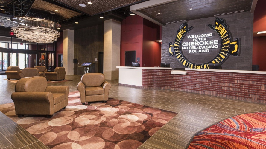 Cherokee Casino Inn - Roland photo 10