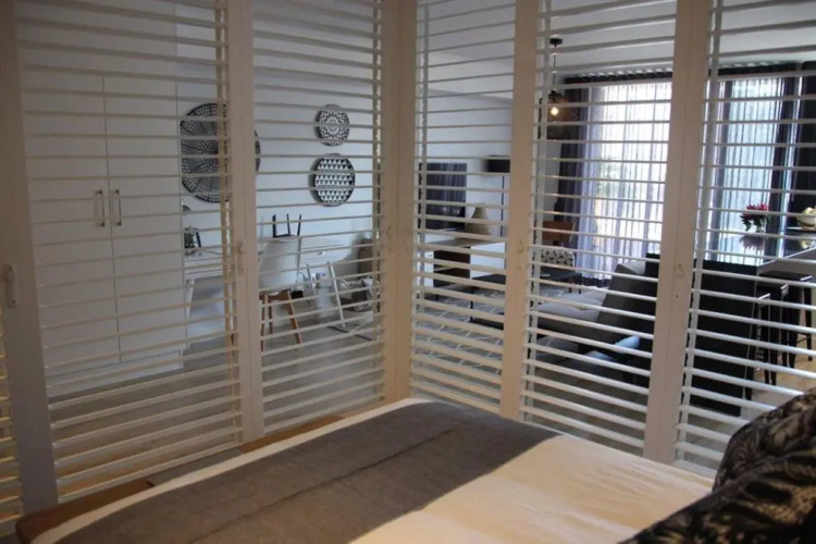 Mondaine Central Luxurious Spacious And Trendy