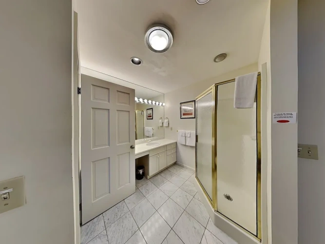 5 Bedrooms Cottage