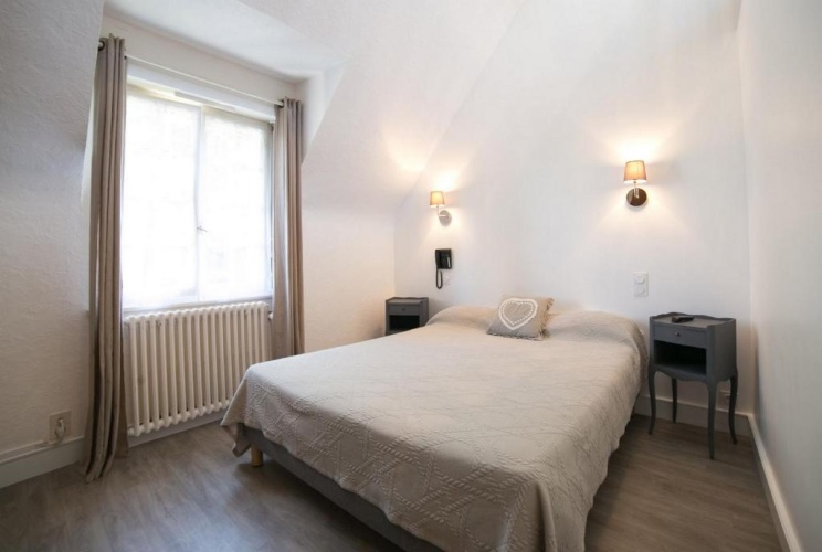 Standard Double room with view