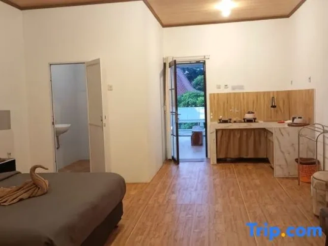 Triple Apartment