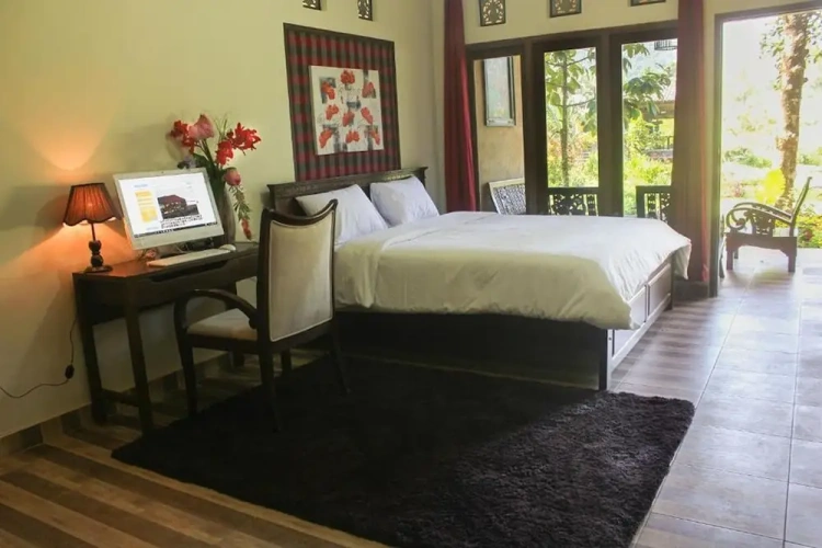 2 Bedrooms Standard Triple Family room