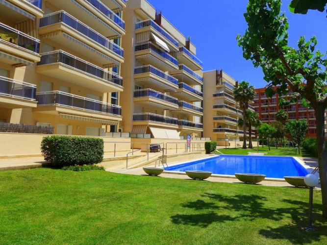 2 Bedrooms Quadruple Apartment