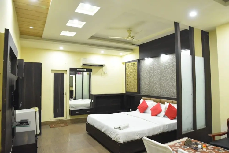 Superior Double room with city view