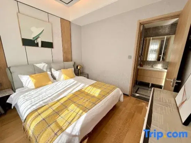 5 Bedrooms Double Villa