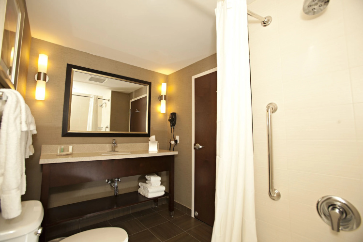 Comfort Suites Miami Airport North photo 10