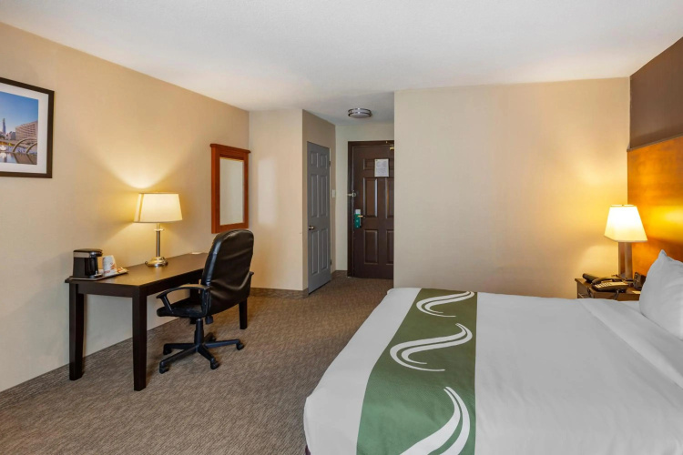 Quality Inn Toronto Airport photo 6