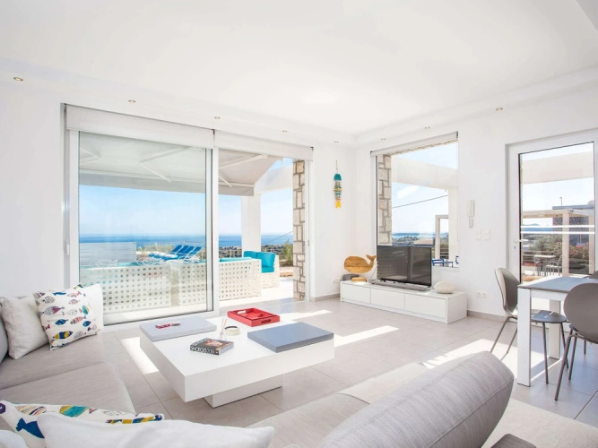 Villa in Rhodes With Infinity Pool & BBQ