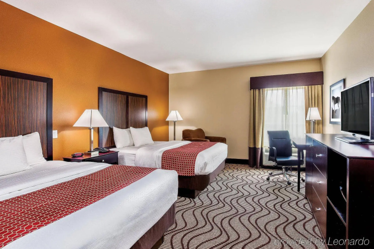 La Quinta Inn & Suites by Wyndham Cotulla