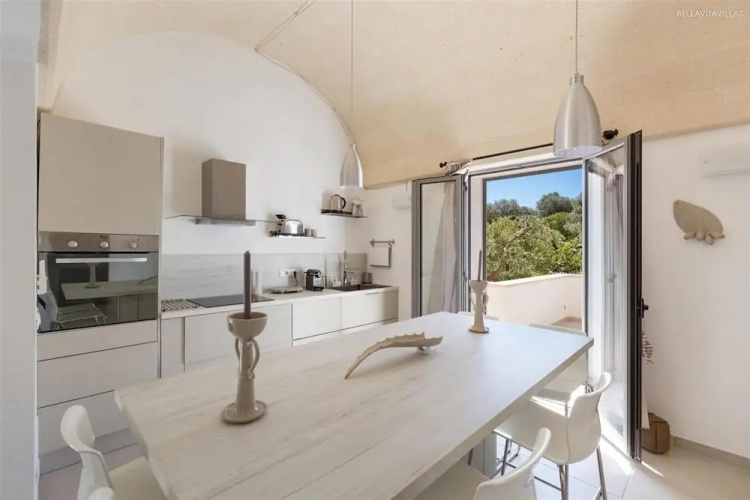 661 Villa con Piscina e Vista Panoramica a Ostuni
