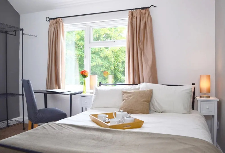 No 40, 5 beds, sleeps 7
