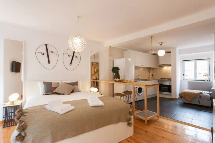 Moniz Studio by Lu Holiday