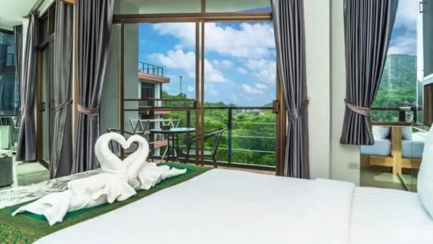 Naiharn Condominium Phuket