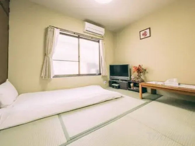 Fortune House Momodani2-3-24