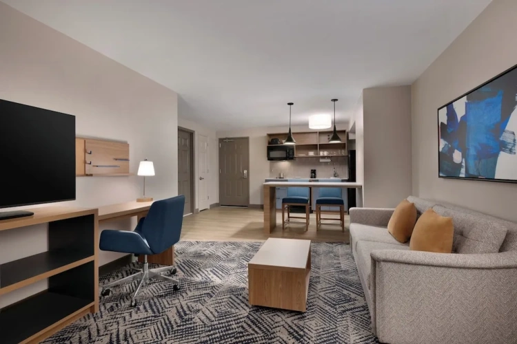 1 Bedroom Suite