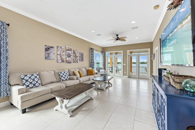 4 Bedrooms Comfort Cottage with balcony and with bay view