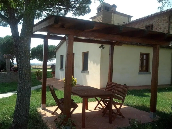 2 Bedrooms Cottage