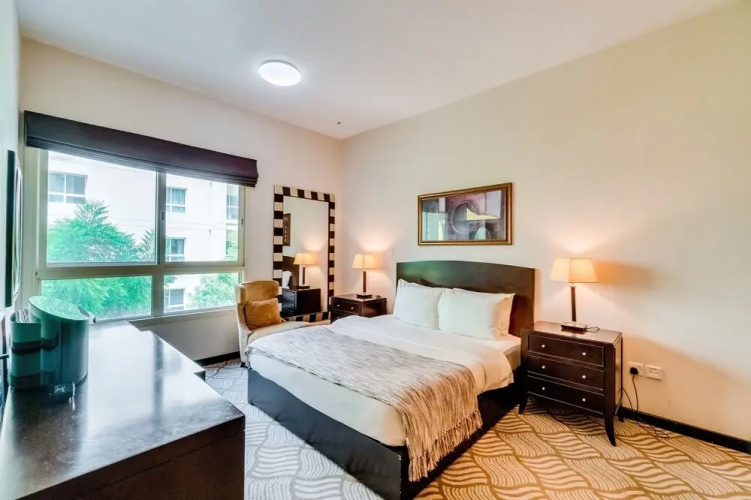 1 Bedroom Apartment Greens