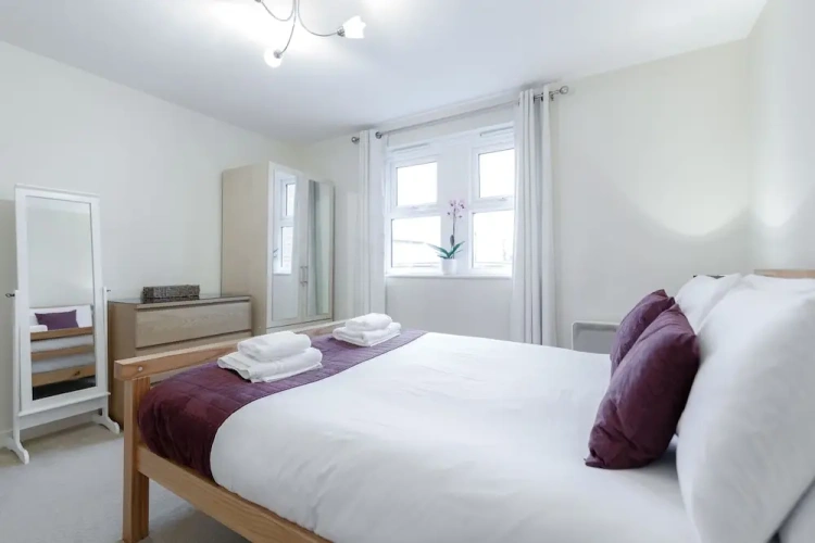 2 Bedrooms Apartment