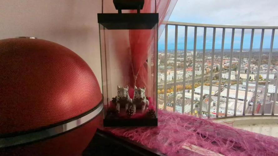 Sky-Romantic-Room