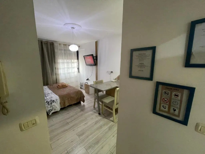Downtown Modern Studio Apartment