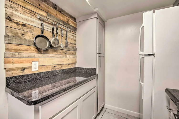 Steps to Beach: Beach Haven w/ Shared Amenities