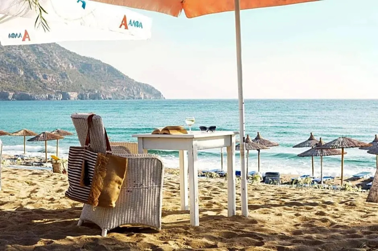 Minos Beach Hotel