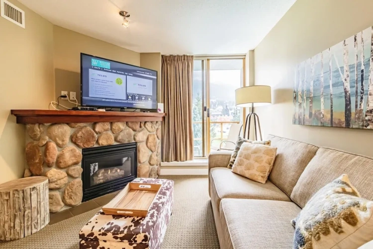 Standard Double room with balcony and with mountain view