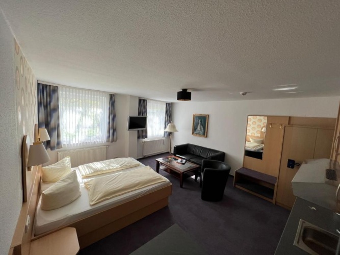 2 Bedrooms Triple Apartment