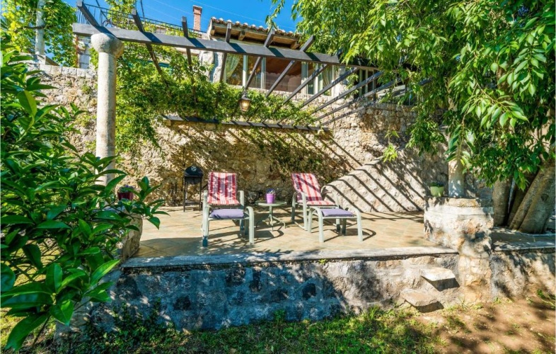 3 Bedrooms Cottage