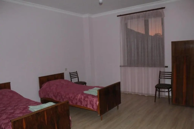 Economy Triple room
