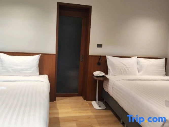 Standard Sextuple room