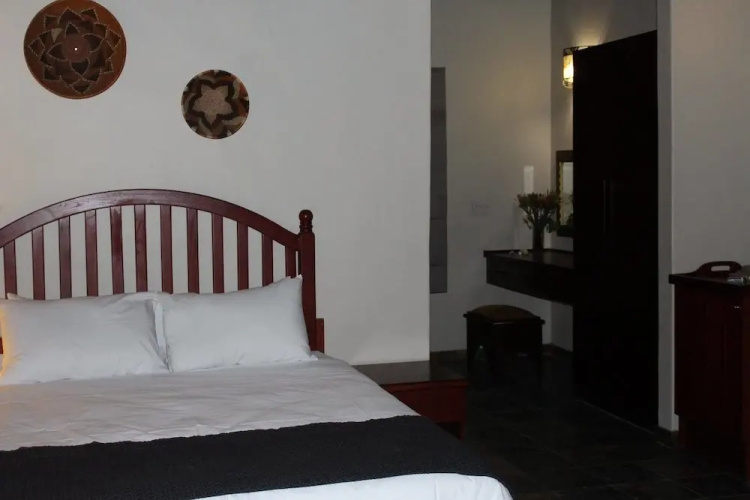 Manong Game Lodge