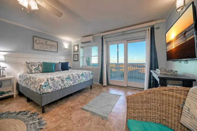 2 Condos in Beachfront Complex Pool Pickleball Bubbly Blew Seaside Blessing