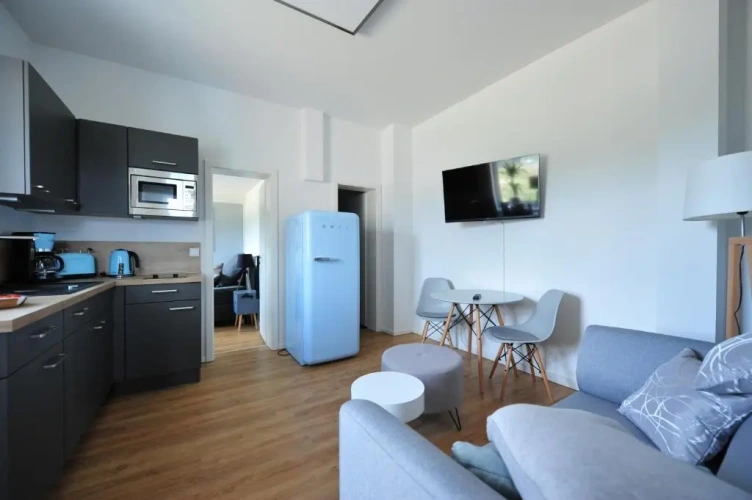 1 Bedroom Apartment