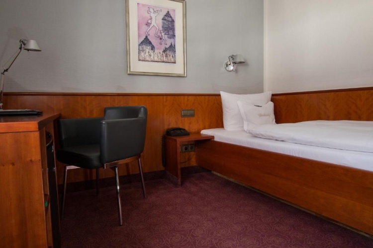 Standard Single room