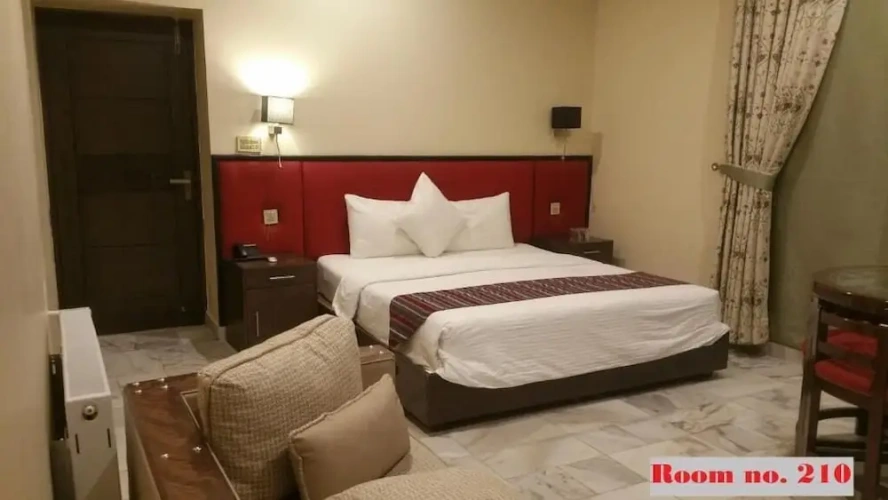 Comfort room